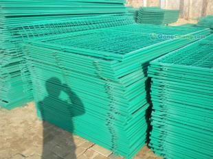 绍兴护栏网产品解析 公路、临时与公园应用全指南